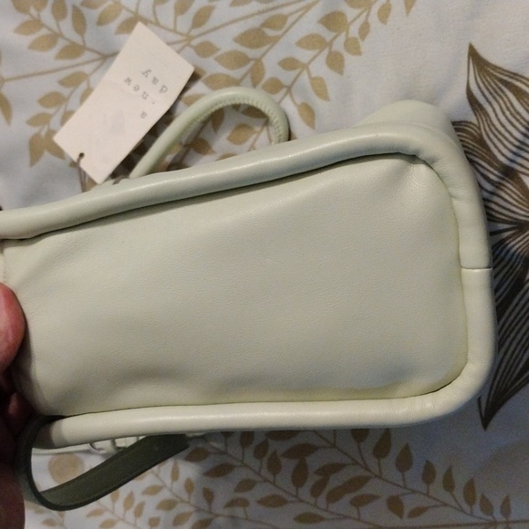 NWT A New Day Pale Green Crossbody Bag - Picture 6 of 16